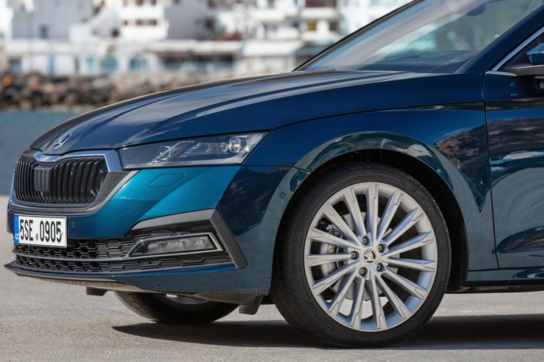 Skoda-Octavia-2020-1280-43.jpg