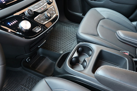 2025 Chrysler Grand Caravan Review Image