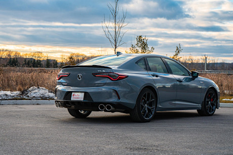 Editorial 2024 acura tlx type s td 240409 09 kd