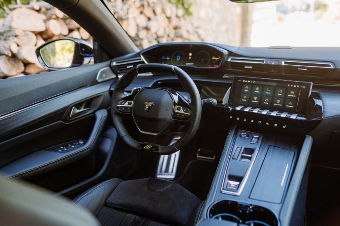 peugeot-508-gama-phev-2023.7.jpg