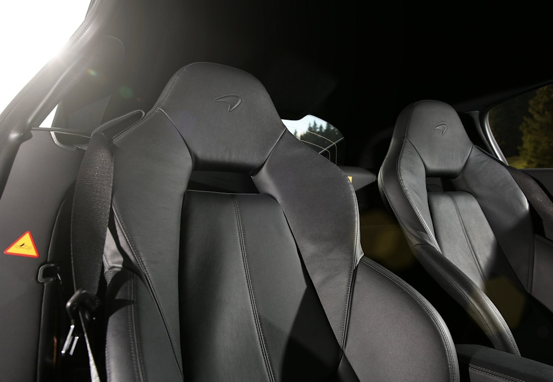 mclaren-540c-seats