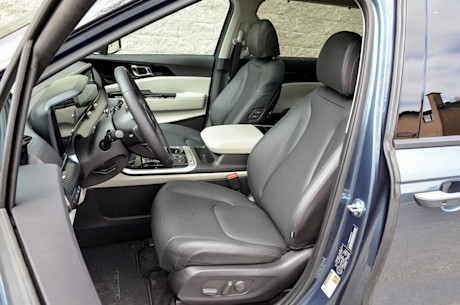 Kia Carnival SX 2022 : essai routier Body Image
