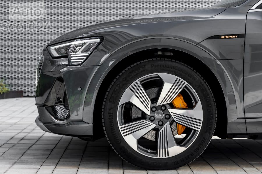 Audi e-tron Sportback alta 18 (1).jpg
