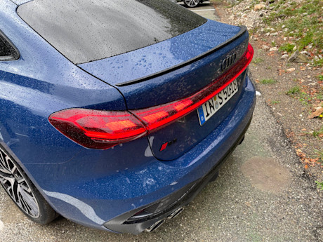 Editorial 2025 audi a5 s5 sedan fd pb 241017 4
