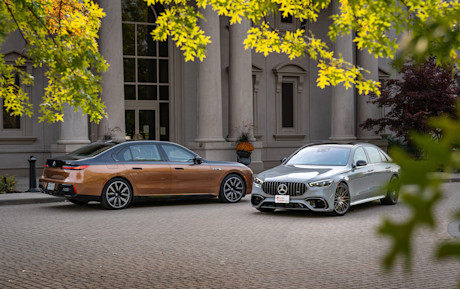 Editorial 2025 bmw i7 v mercedes benz s63e comp jw 241008 2