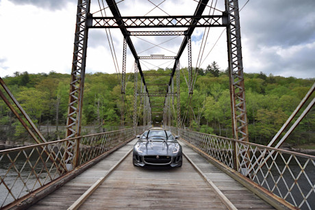 Editorial 2016 jaguar f type s coupe jp 03