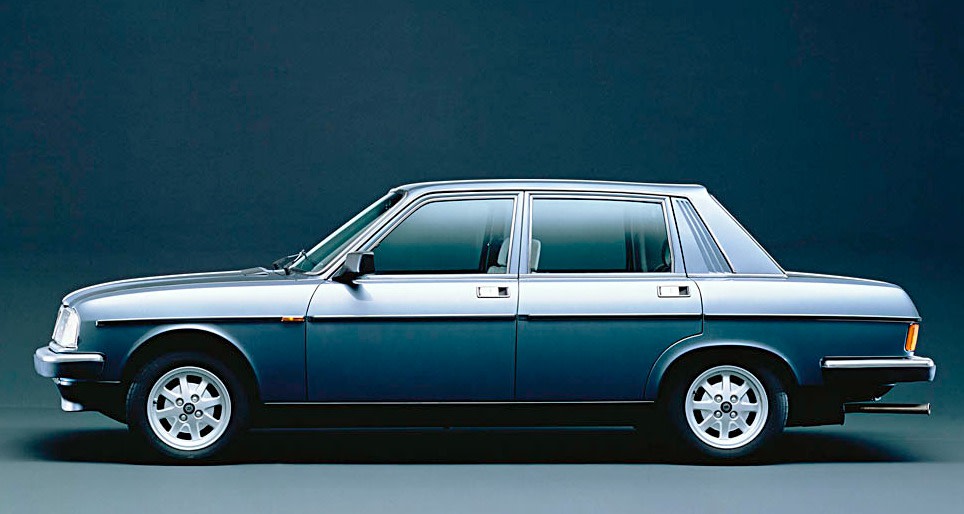 lancia-beta-trevi-side