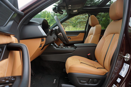 Editorial 2024 mazda cx 90 signature 231003 11 di