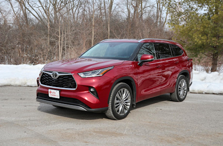Editorial 2022 toyota highlander limited platinum 03 jm