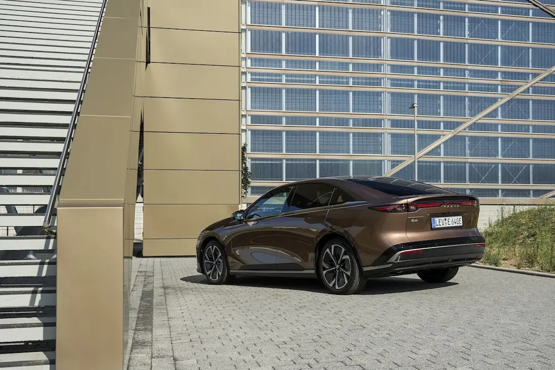 BEBE20250717 Mazda6e 01