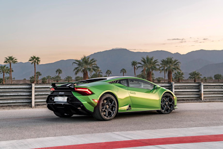 Editorial 2023 lamborghini huracan tecnica 07 sha