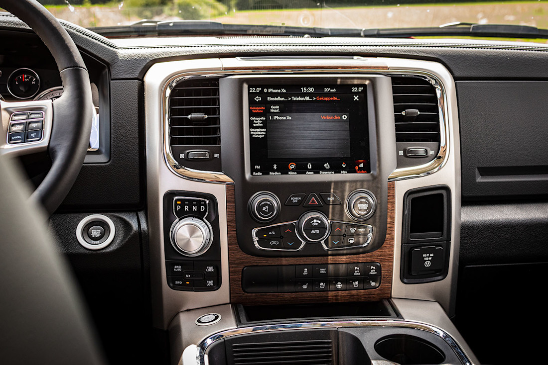 RAM-1500-Classic-Laramie-UConnect.jpg