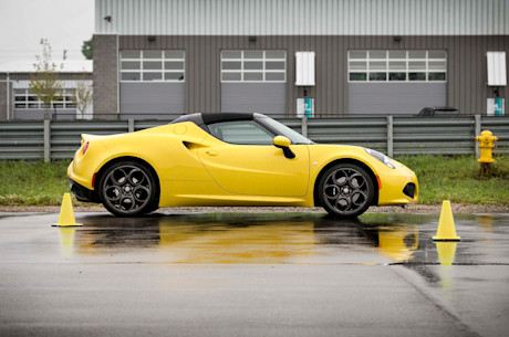 Editorial 2019 alfa romeo 4c spider 01 jw
