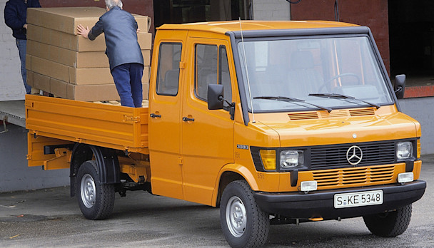 Mercedes-Benz 308