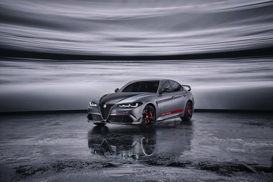 GiuliaQuadrifoglioLunaRossa (2).jpg