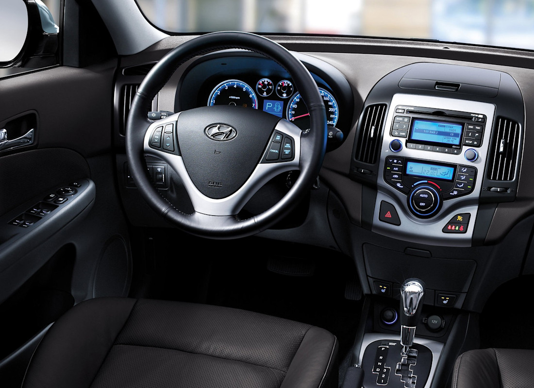 hyundai-i30-cw-interior