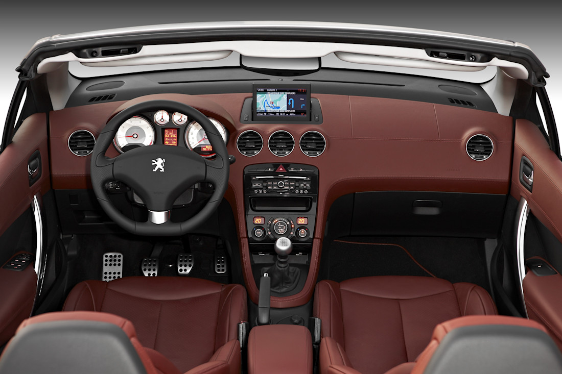 peugeot-308-cc-seats