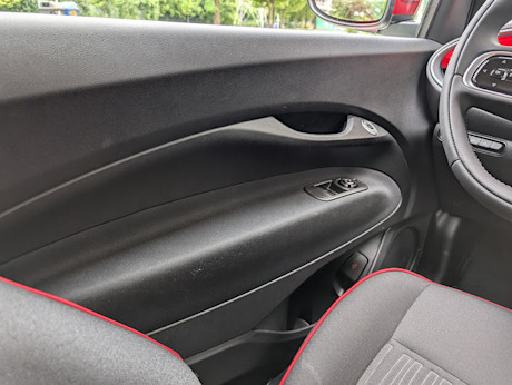 Editorial 2024 fiat 500e red td sbe 240830 25