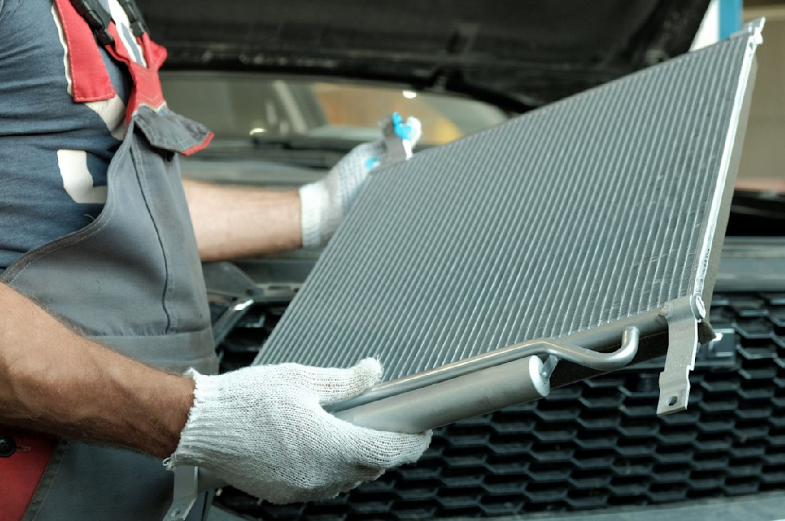 Radiatore auto: funzionamento, manutenzione e costi