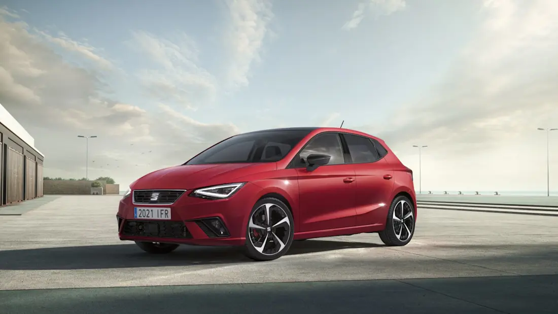  Der Seat Ibiza kommt 1984 auf den Markt und jagt den verwandten VW Polo mit günstigem Preis und sportlichem Image.