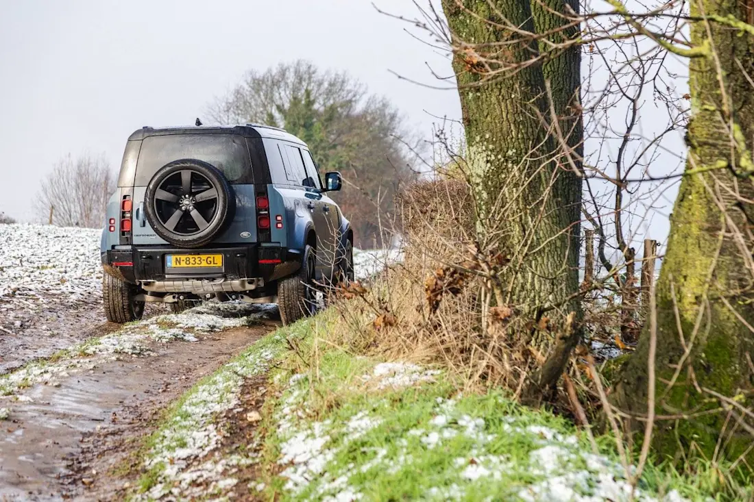 land-rover-defender-2022-9-2