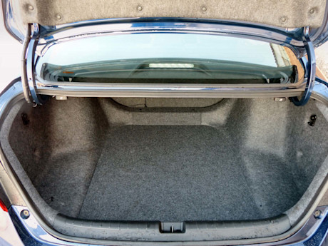 Editorial 2018 honda accord touring 17 bh