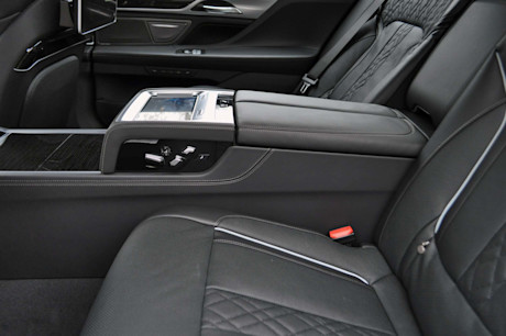 Editorial 2019 bmw 740le 35 mb