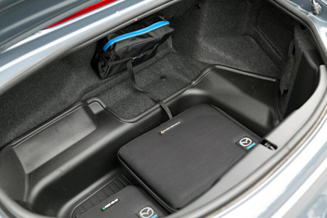 Editorial 2021 mazda mx 5 gs p 03 jw