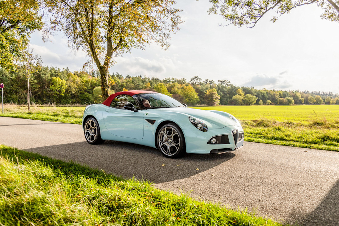 Alfa-Romeo-8C-descapotable-más-bonito (3).jpg