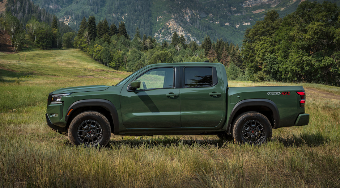 nissan-frontier-side