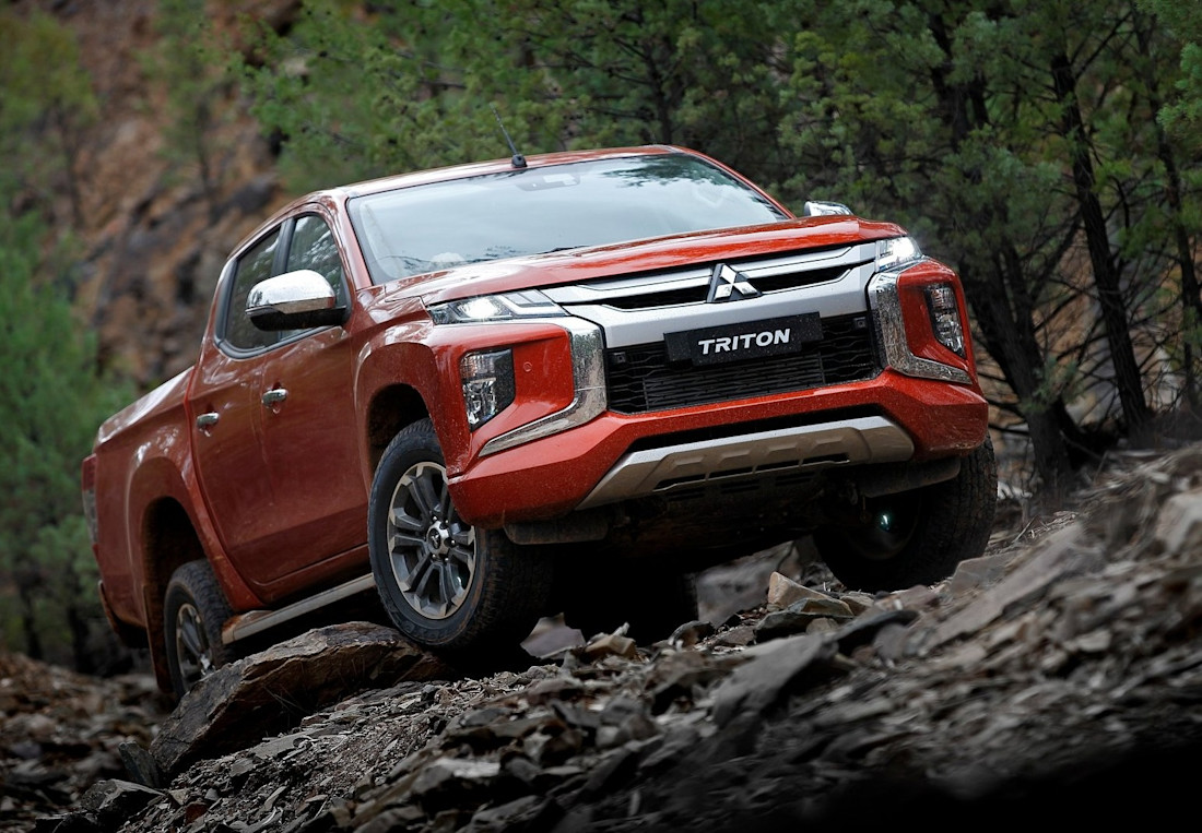 mitsubishi-l200-front