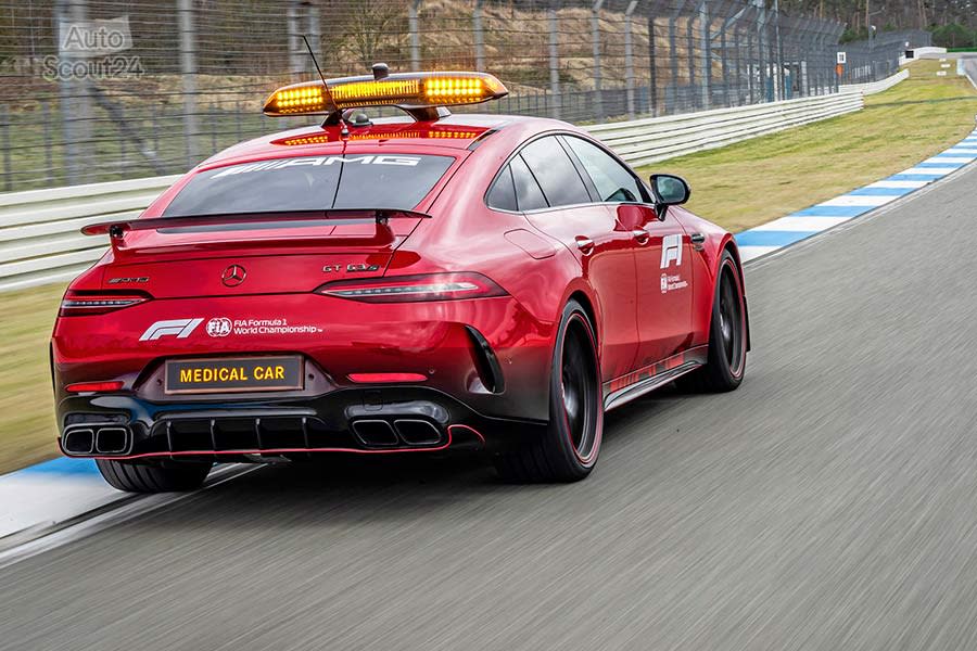Mercedes-AMG-GT-63-S-2022-F1-Medical-Car-4.jpg