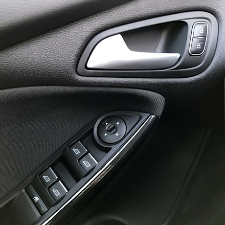 Editorial 2017 ford focus titanium sedan 31 gw