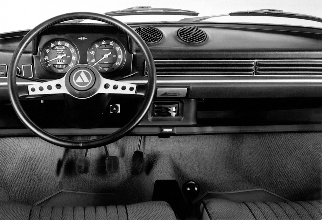 autobianchi a112 elegant interior