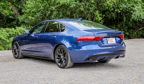 Editorial 2021 jaguar xf p300 r dynamic 09 jm