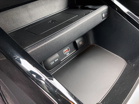 Kia Forte5 EX iVT 2022 : essai routier Body Image