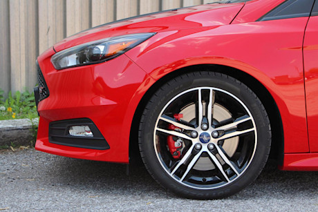 Editorial 2015 ford focus st jy 04