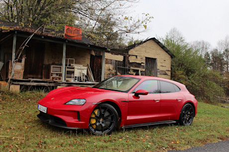 Editorial 2025 porsche taycan gts sport turismo fd pb 241118 6