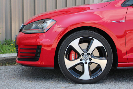 Editorial 2015 vw gti 5 door performance package jy 00