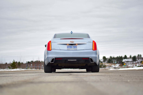 Editorial 2018 cadillac cts premium luxury awd 06 jp