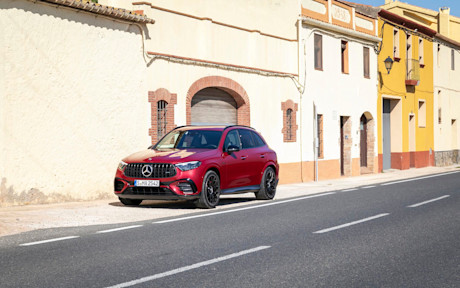 Editorial 2025 mercedes amg glc 63 s fd 231016 12 jw