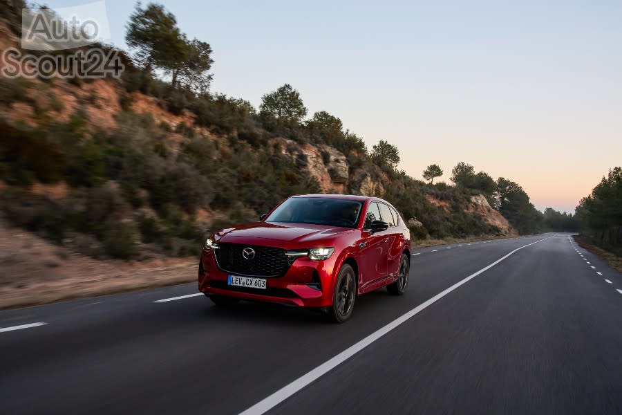 2022_mazda_cx-60_barcelona_src_act_11_highres(1).jpg