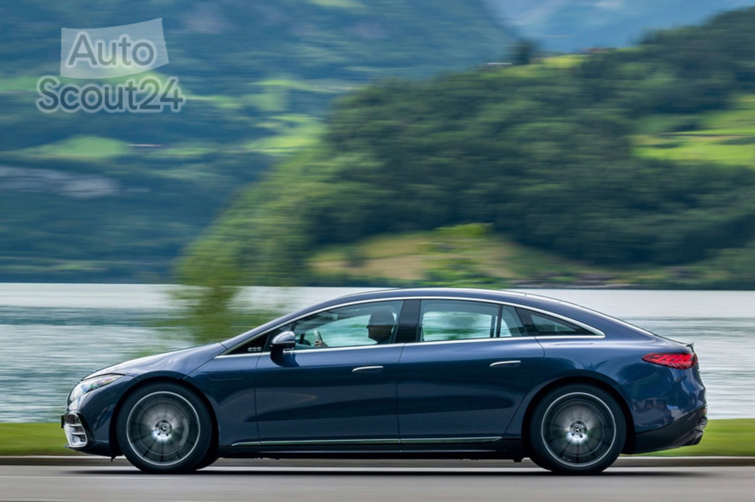 Mercedes-Benz-EQS-2022-1600-3f.jpg