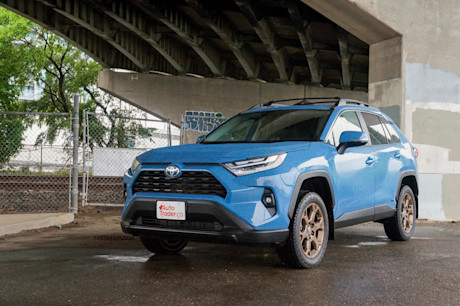 Editorial 2023 toyota rav4 hybrid xle awd woodland td 230726 02 jl