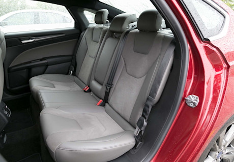 Editorial 2018 ford fusion sport 08 jw