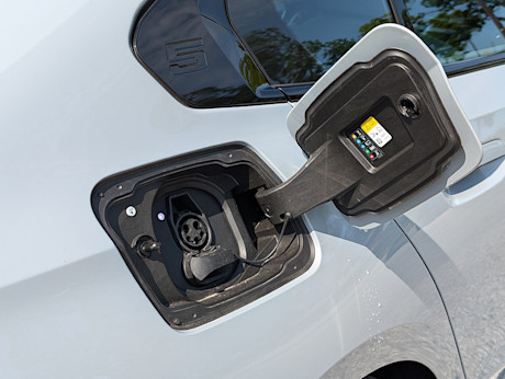 Editorial 2025 bmw i5 xdrive40 td sb 240813 21