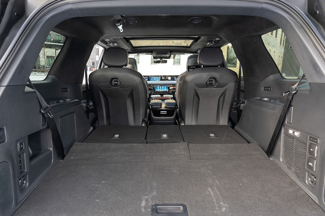 2026 Lincoln Navigator - TD - JW - 260413 - 26.jpg