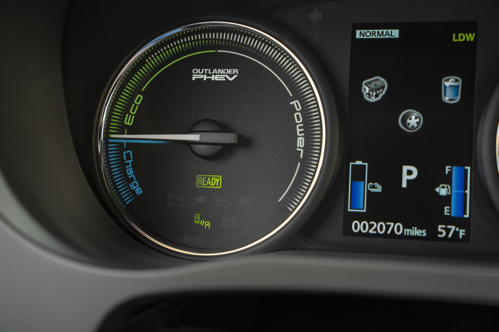 mitsubishi_outlander_824.jpg
