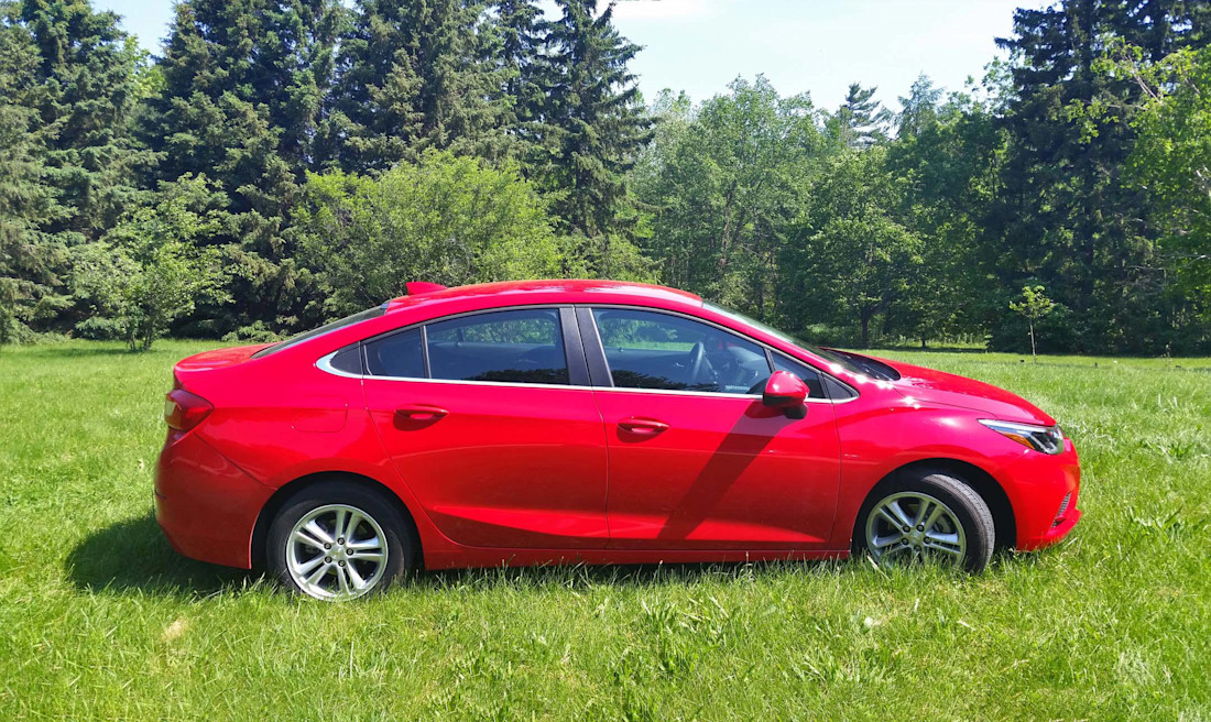 Editorial 2017 chevrolet cruze lt 03 ns