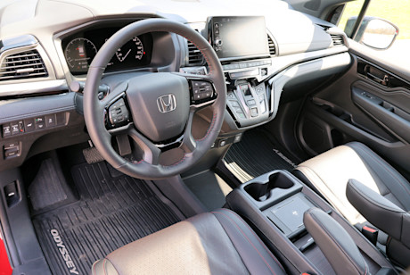 Editorial 2025 honda odyssey review interior dash high